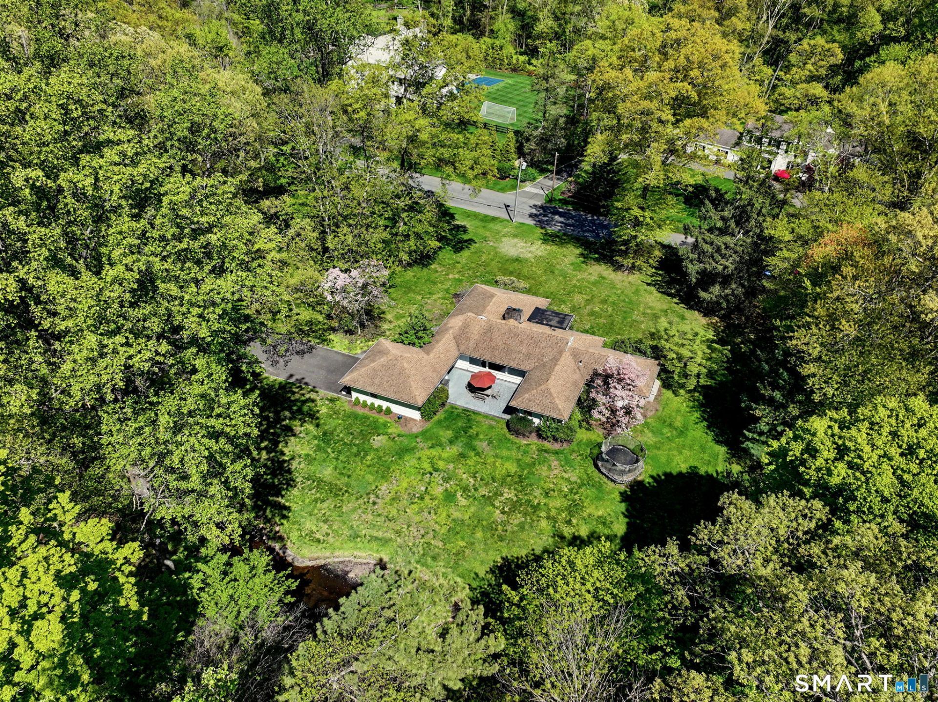 6 Blueberry, Darien, CT 06820 Main Photo
