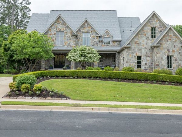 4958 S Prestwick Circle, Fayetteville, AR 72704