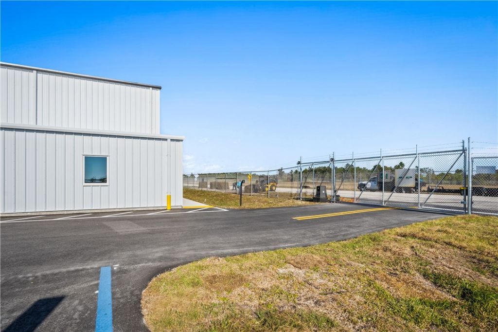 2590 Airport North Drive, Unit 3, Vero Beach, FL 32960 Photo