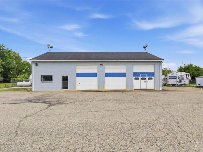 1396 Veteran Drive, Fairfield, OH 45014 Photo 1