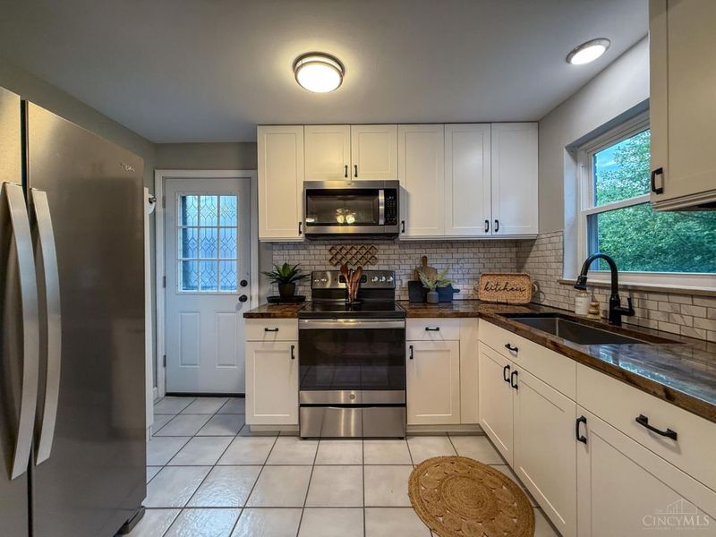 2954 Diehl Road, Green Township, OH 45211 Photo 14