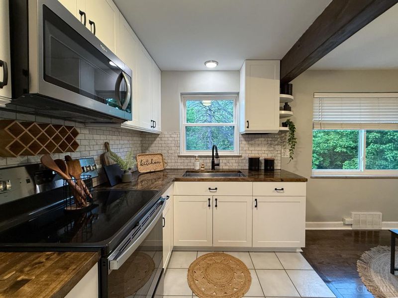 2954 Diehl Road, Green Township, OH 45211 Photo 16