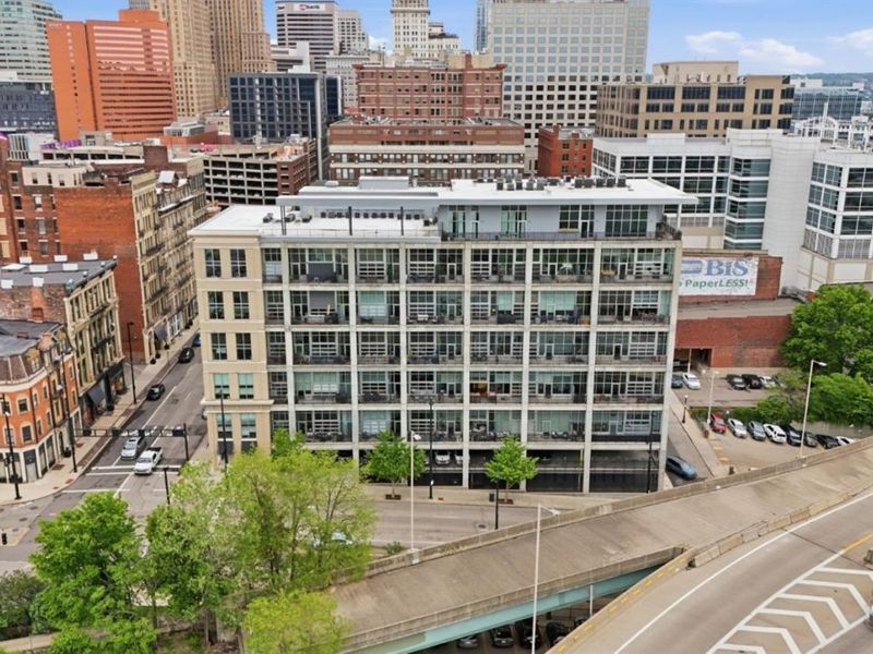 353 W Fourth Street, Unit 305, Cincinnati, OH 45202 Photo 1