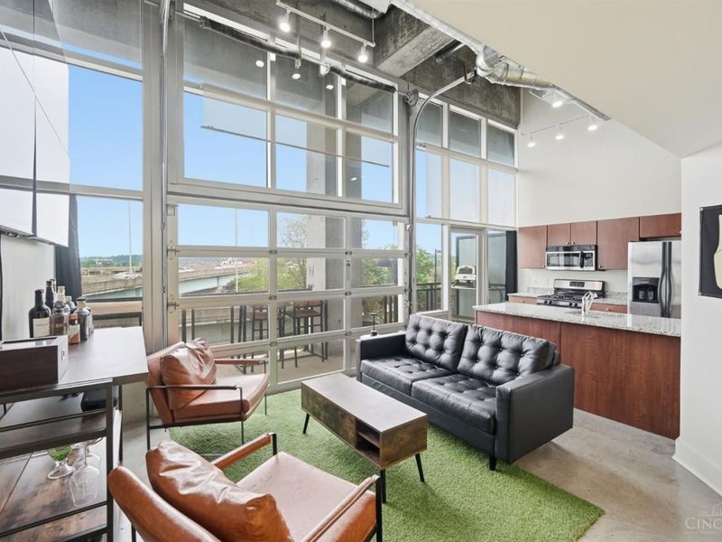 353 W Fourth Street, Unit 305, Cincinnati, OH 45202 Photo 13