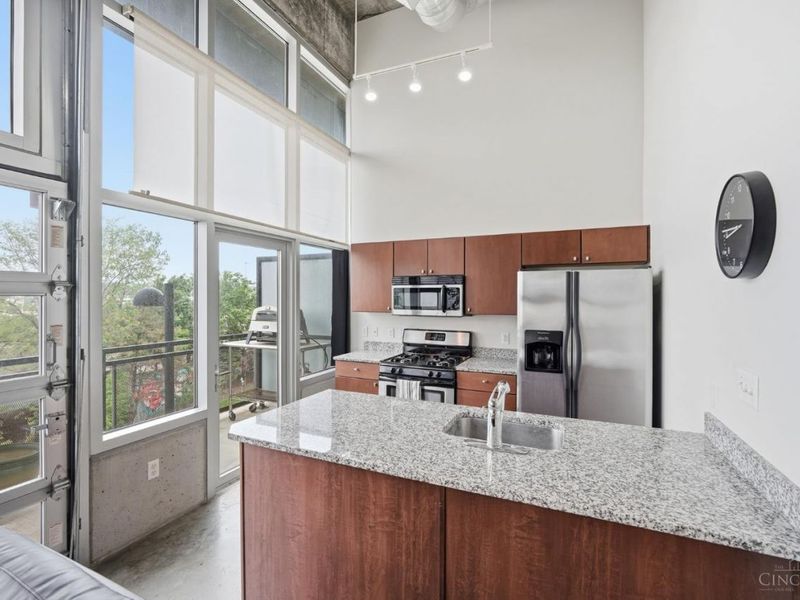 353 W Fourth Street, Unit 305, Cincinnati, OH 45202 Photo 19
