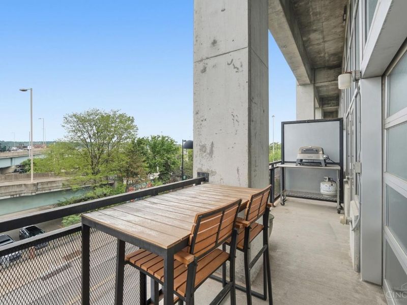 353 W Fourth Street, Unit 305, Cincinnati, OH 45202 Photo 28