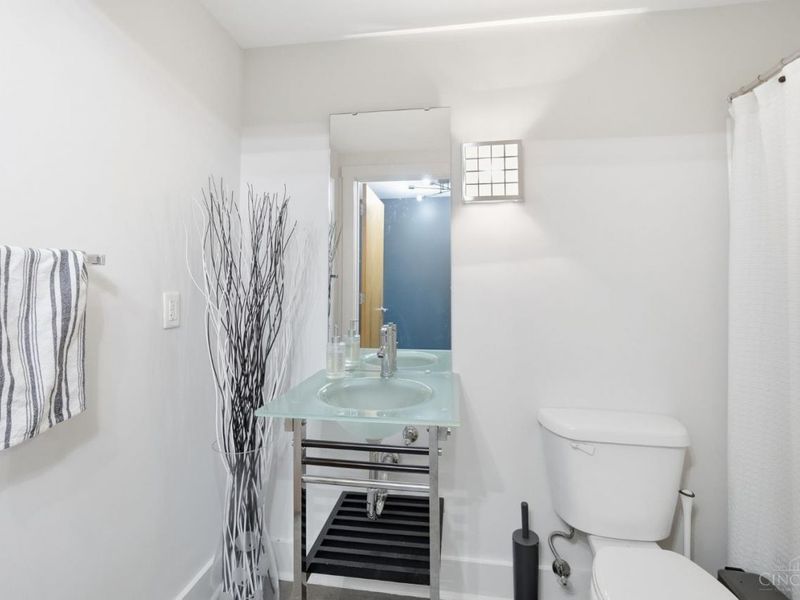 353 W Fourth Street, Unit 305, Cincinnati, OH 45202 Photo 31