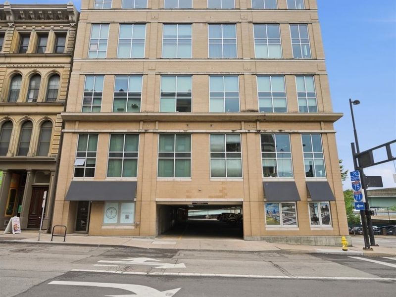 353 W Fourth Street, Unit 305, Cincinnati, OH 45202 Photo 4