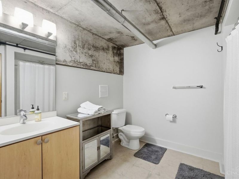 353 W Fourth Street, Unit 305, Cincinnati, OH 45202 Photo 41