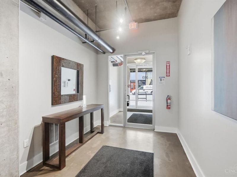 353 W Fourth Street, Unit 305, Cincinnati, OH 45202 Photo 5