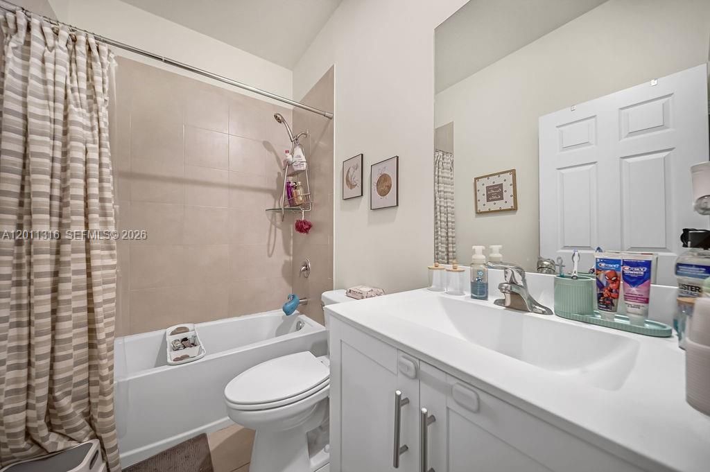 10657 W 32nd Ln , Hialeah, FL 33018 Photo