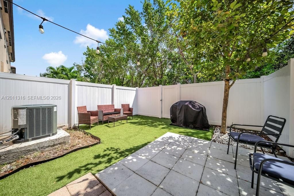 10657 W 32nd Ln , Hialeah, FL 33018 Photo