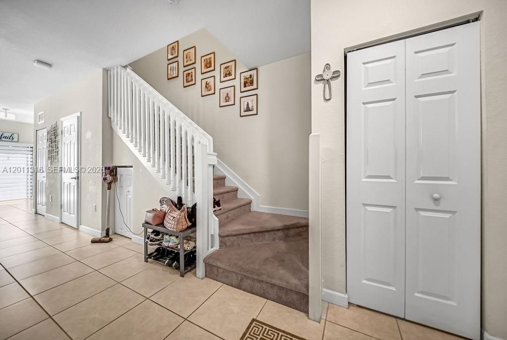 10657 W 32nd Ln , Hialeah, FL 33018 Photo