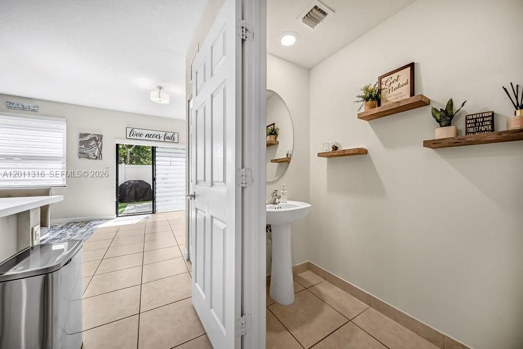 10657 W 32nd Ln , Hialeah, FL 33018 Photo