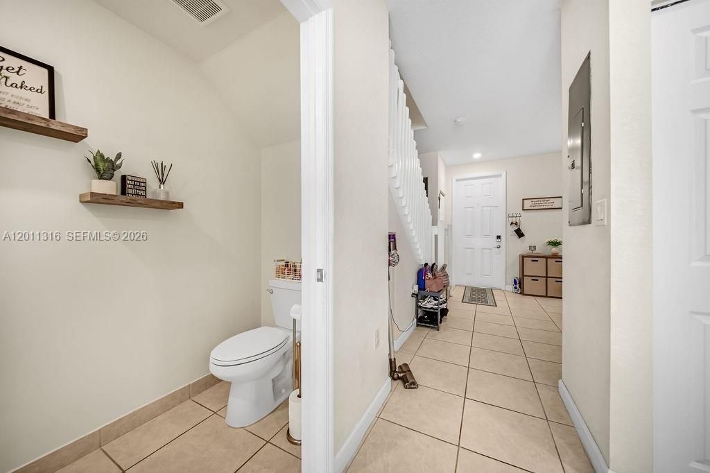 10657 W 32nd Ln , Hialeah, FL 33018 Photo