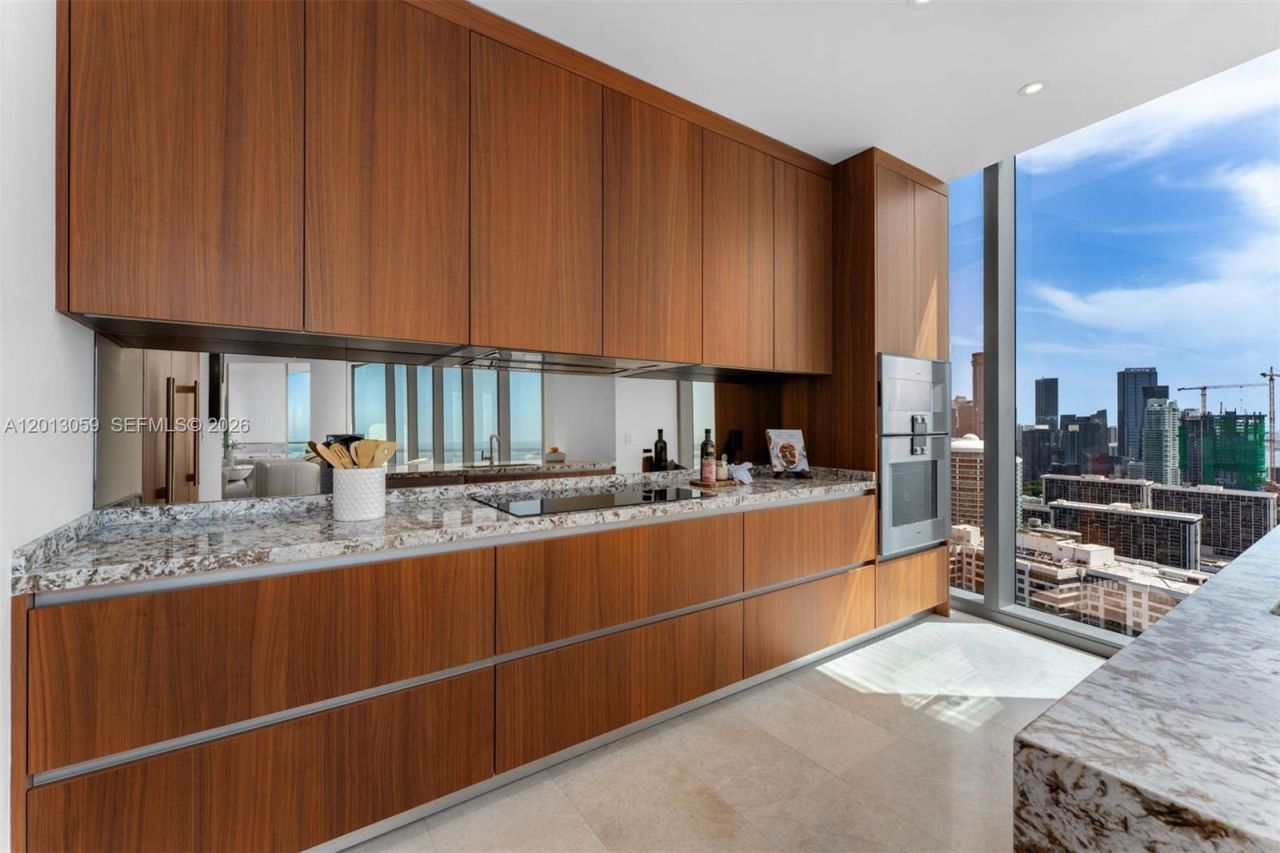 175 SE 25 Rd , Unit 3601, Miami, FL 33129 Photo