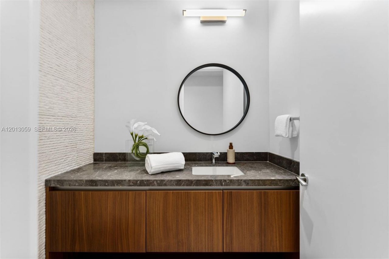 175 SE 25 Rd , Unit 3601, Miami, FL 33129 Photo
