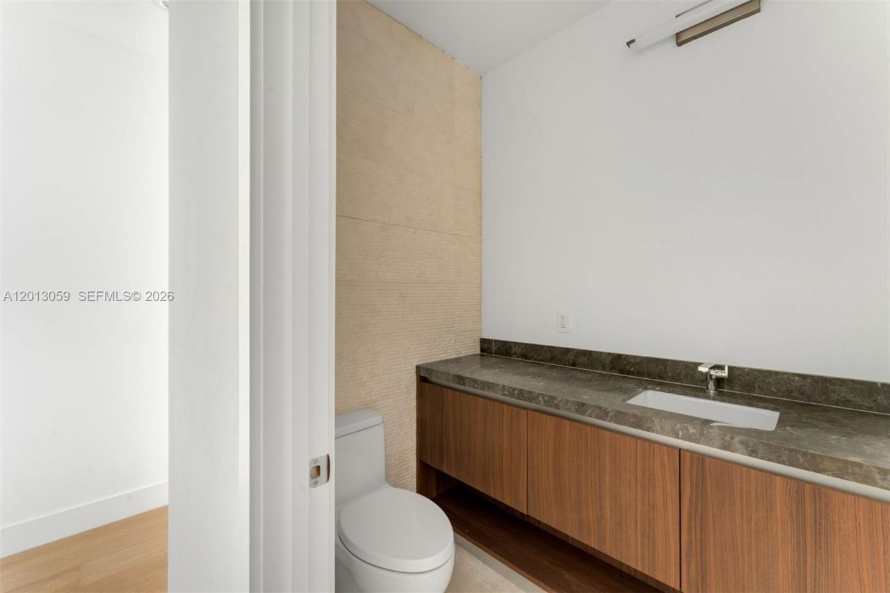 175 SE 25 Rd , Unit 3601, Miami, FL 33129 Photo