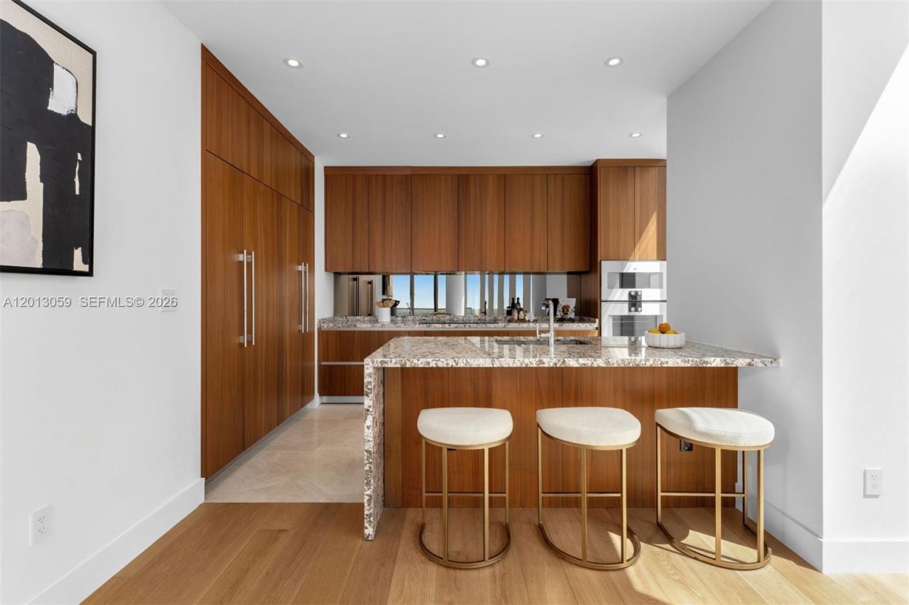 175 SE 25 Rd , Unit 3601, Miami, FL 33129 Photo