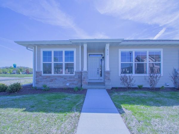 613 Hunter Oaks BOULEVARD, Watertown, WI 53094