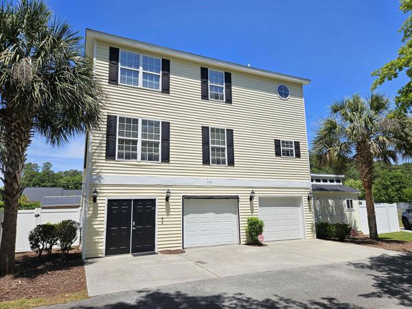 612 Woodland Dr. , Murrells Inlet, SC 29576