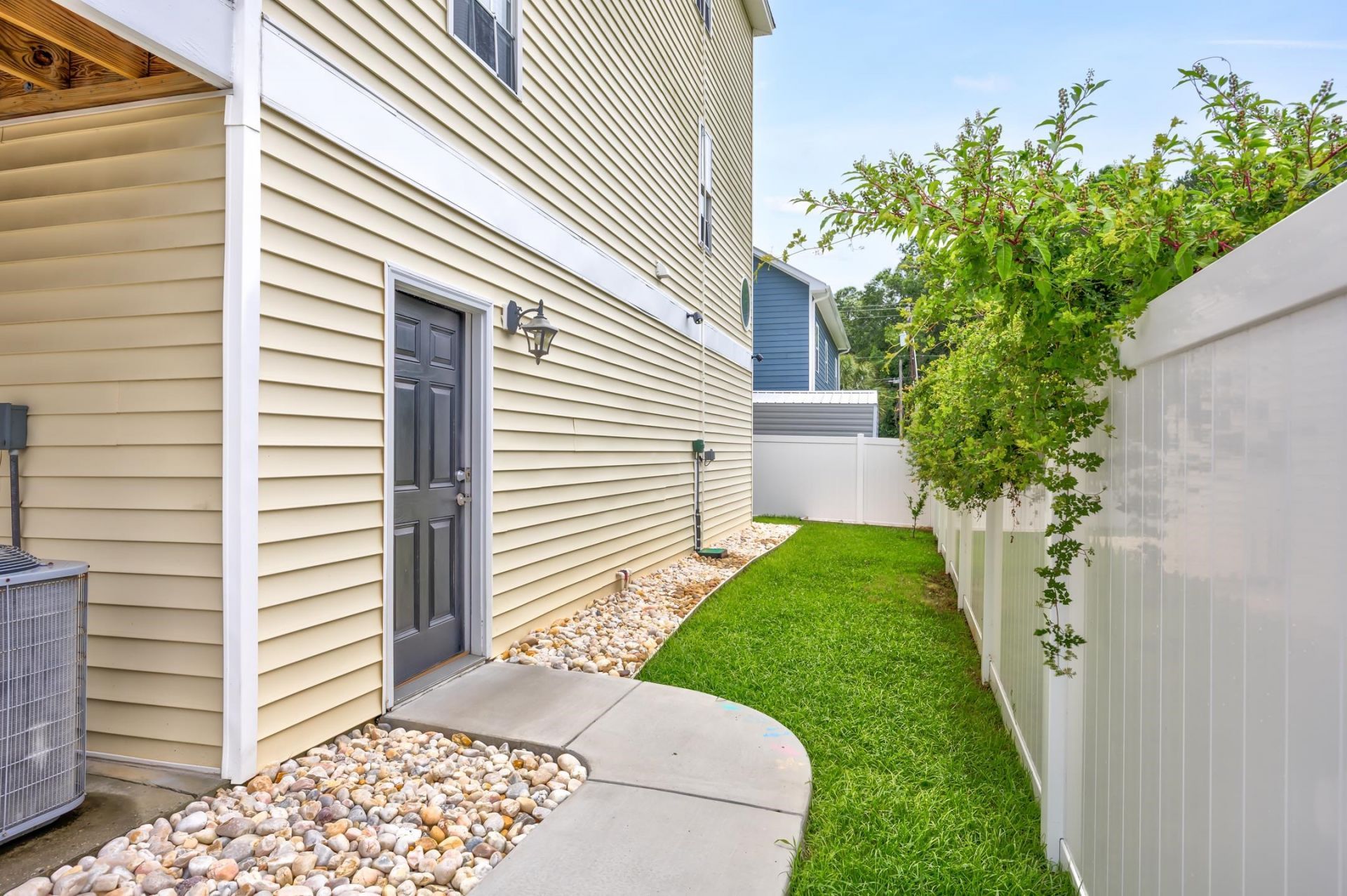 612 Woodland Dr. Photo 45