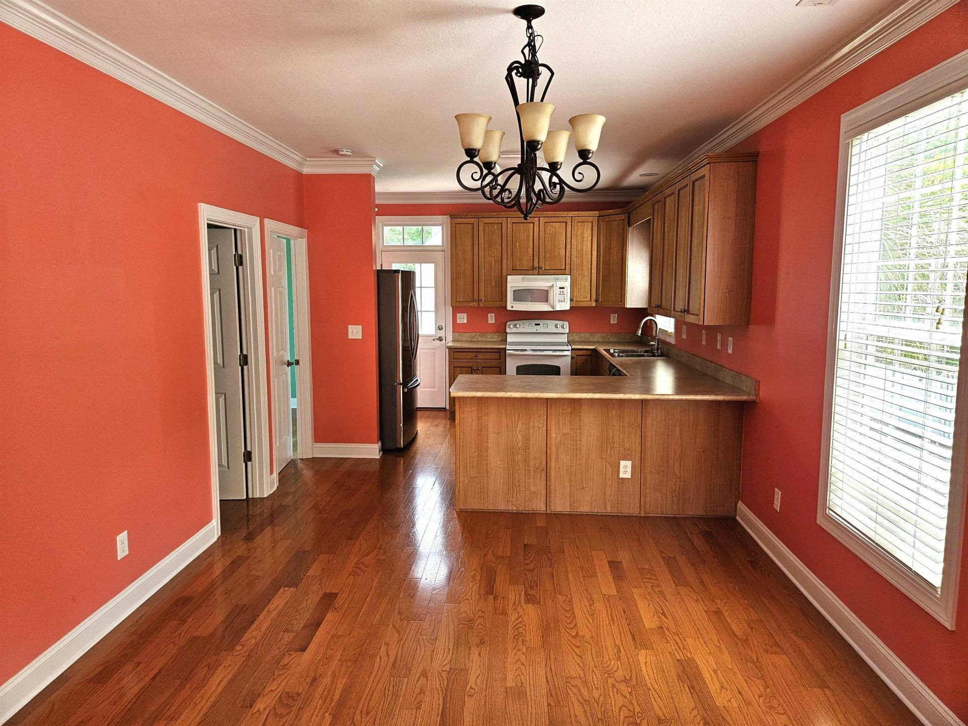 612 Woodland Dr.  Photo 5