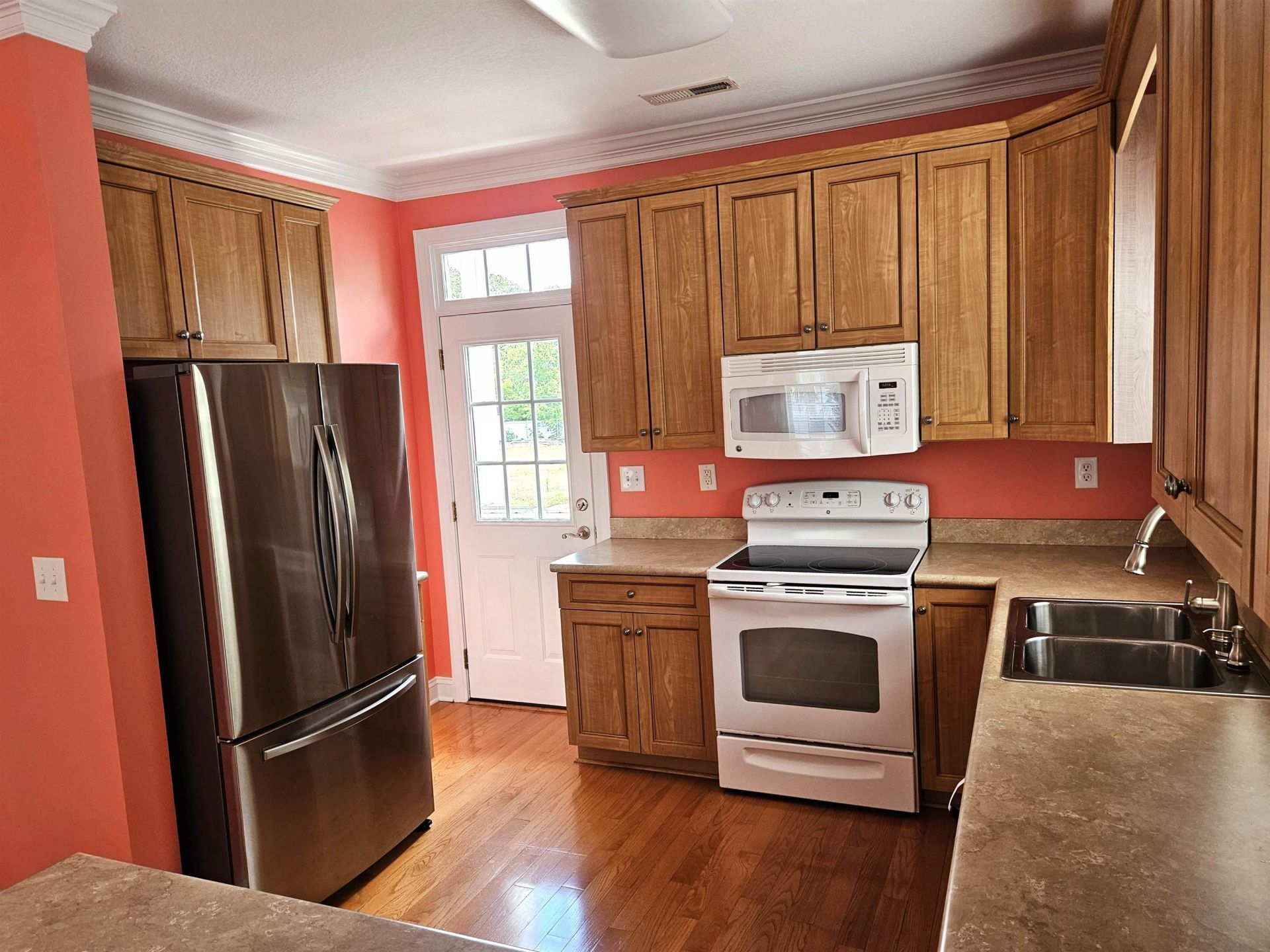 612 Woodland Dr.  Photo 6