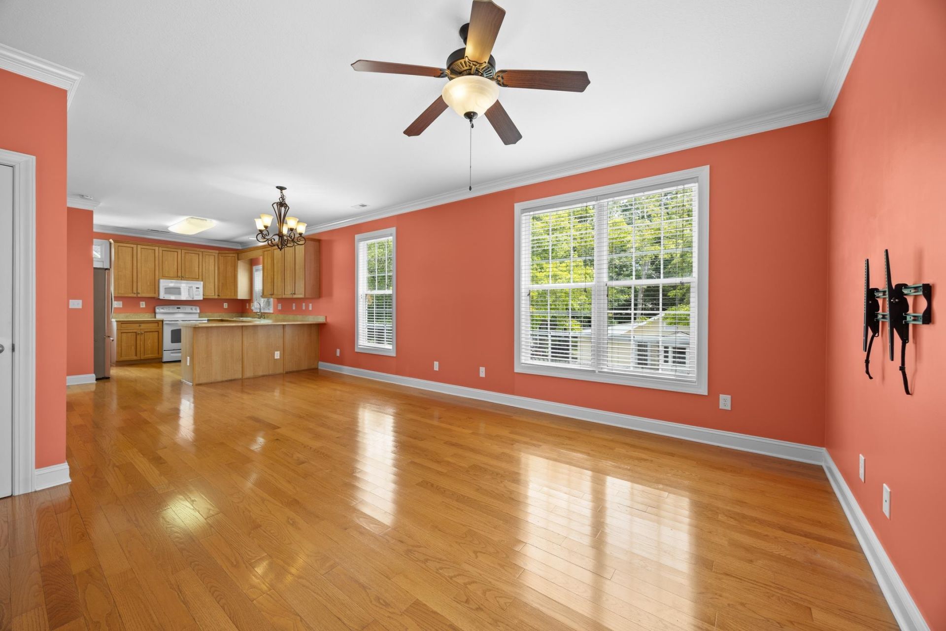 612 Woodland Dr. Photo 8