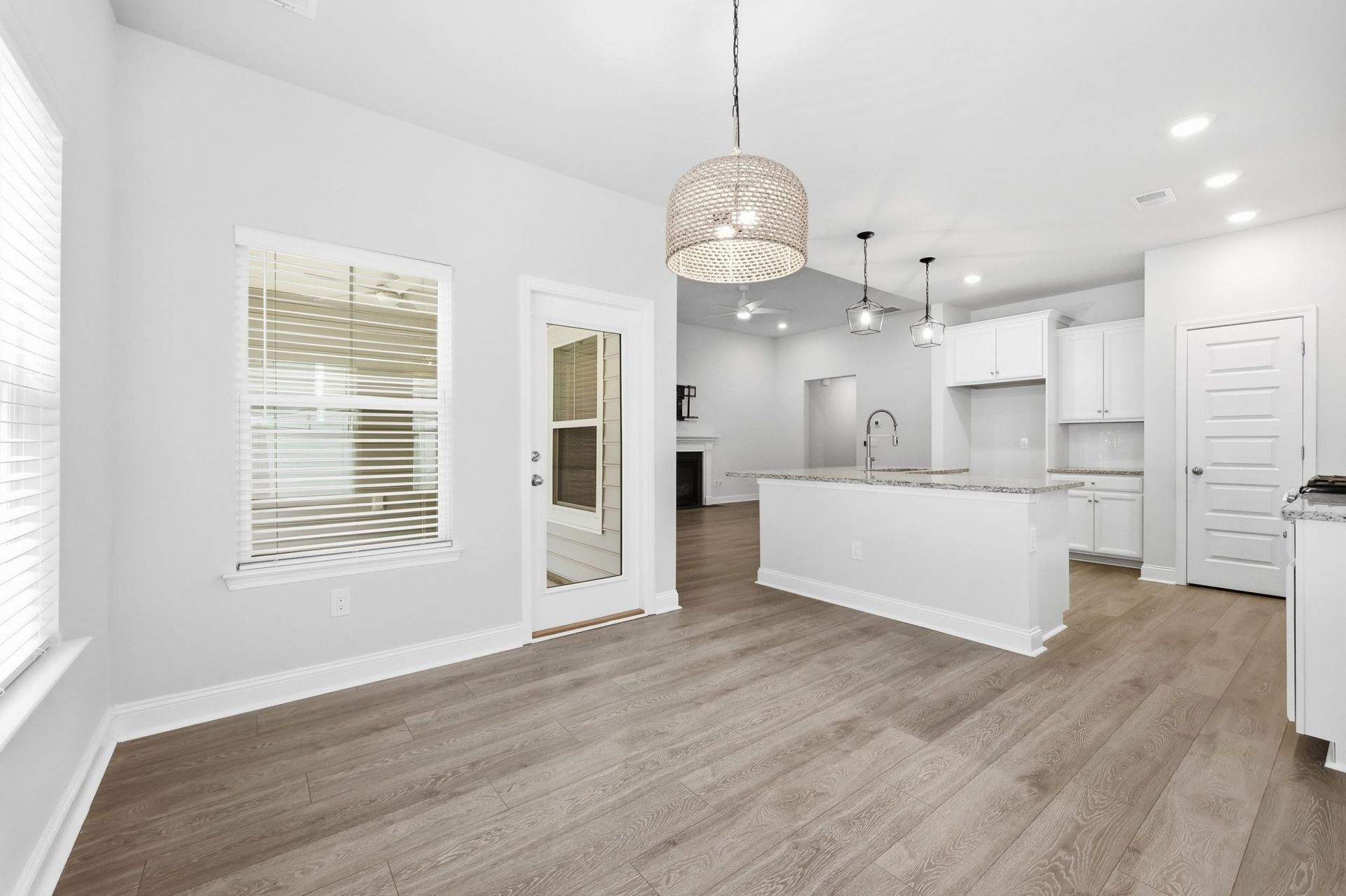 785 Harrison Mill St. Photo 10