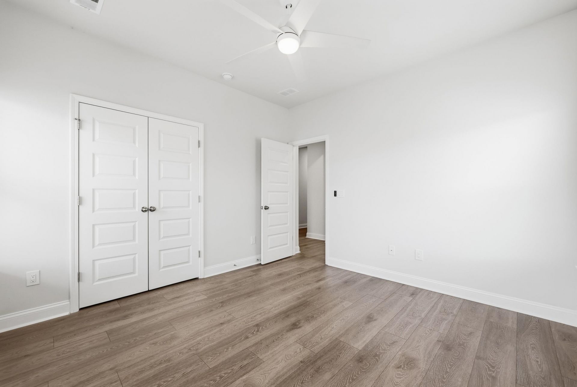 785 Harrison Mill St. Photo 19