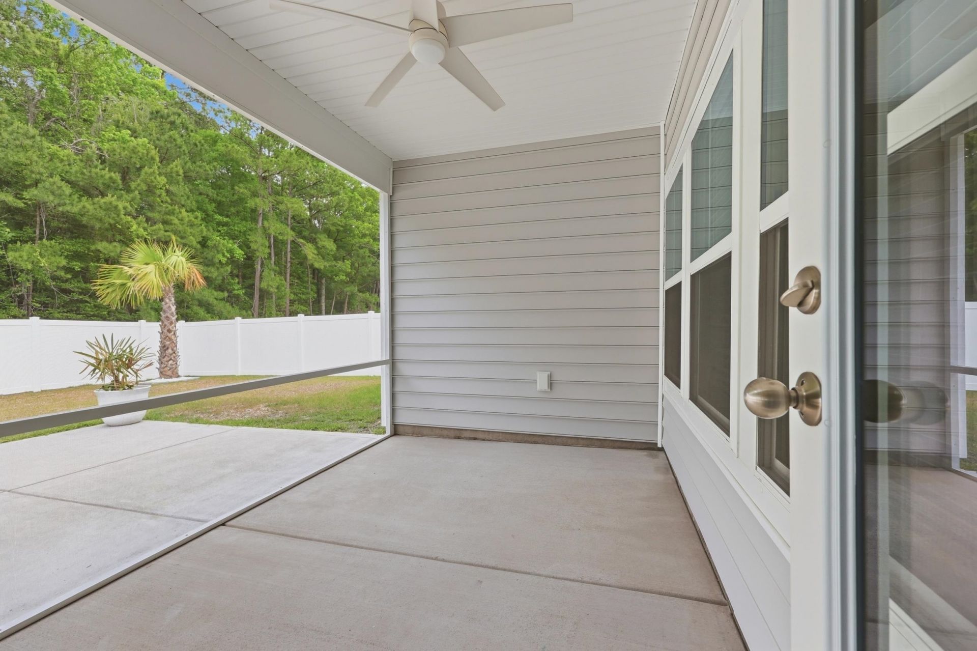 785 Harrison Mill St. Photo 22