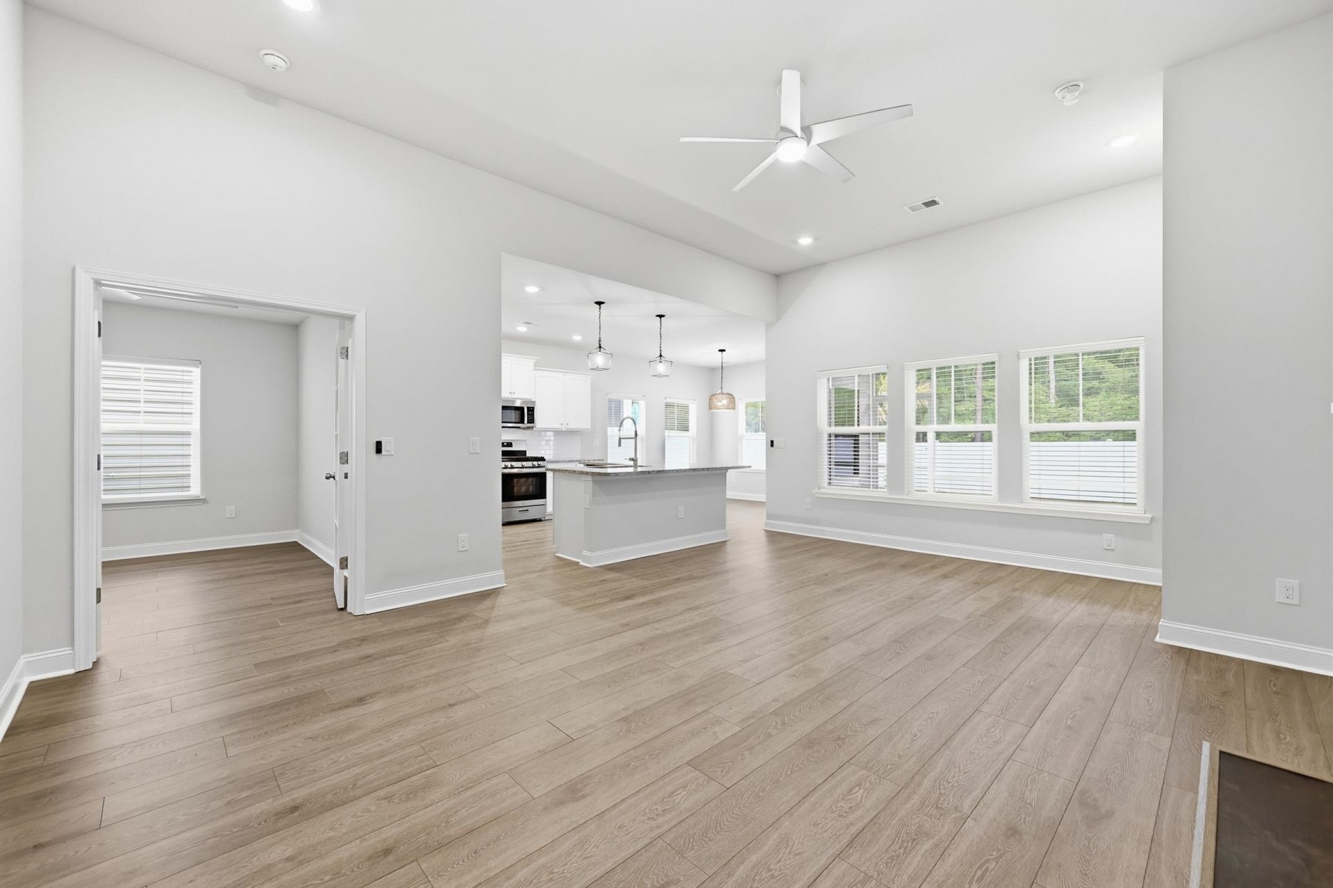 785 Harrison Mill St. Photo 36