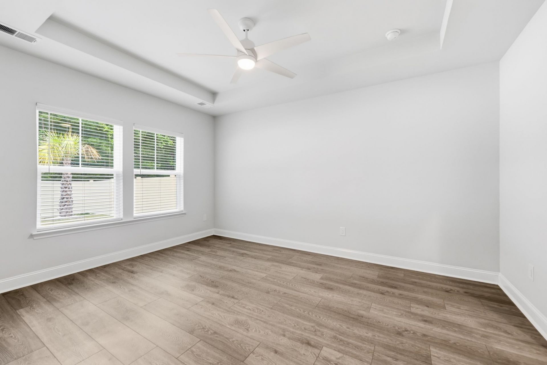 785 Harrison Mill St. Photo 43