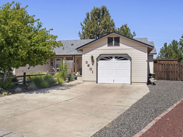 3601 SW Bobby Jones Court, Redmond, OR 97756