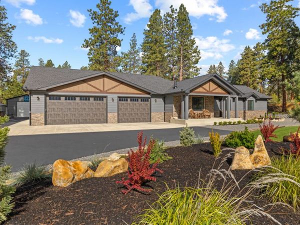 3736 Pine Tree Drive, Klamath Falls, OR 97603