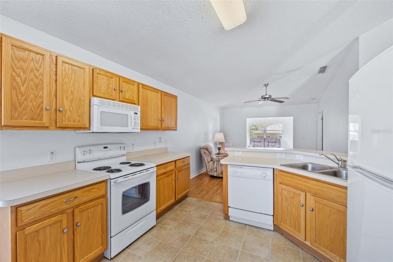 312 Broken Oak Drive , Edgewater, FL 32141 Photo