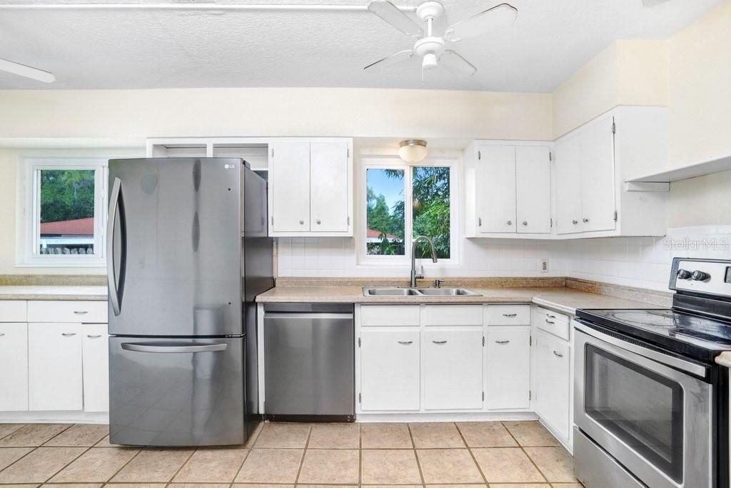 779 Bayou Blvd S , Saint Petersburg, FL 33705 Photo