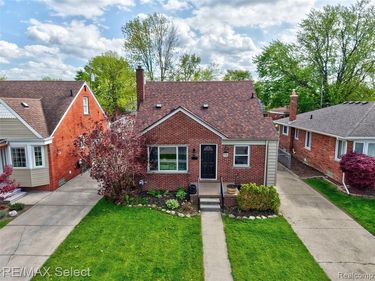 22938 California Street, St. Clair Shores, MI 48080
