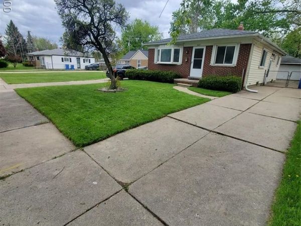 5637 MERRICK Street, Dearborn Heights, MI 48125