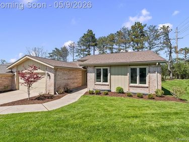 2006 WALDONS, West Bloomfield Twp, MI 48322