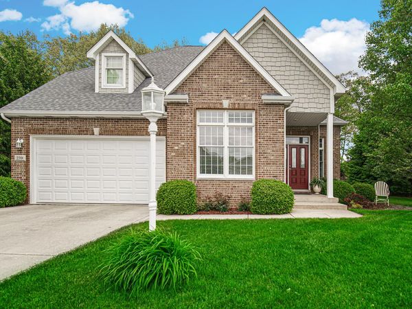 239 Edgewood Drive , Valparaiso, IN 46385