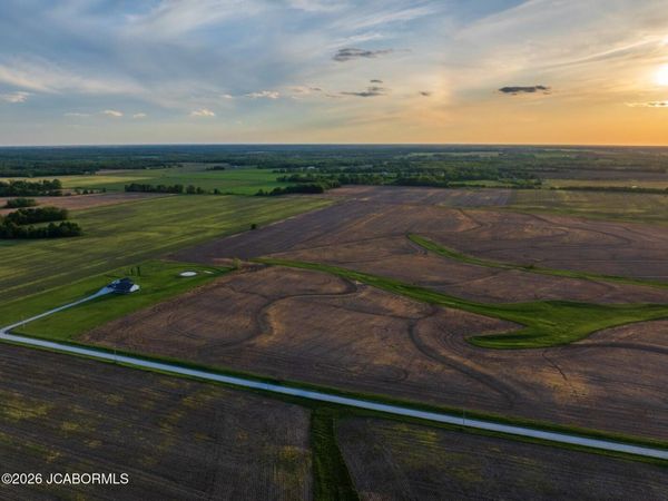 000 COUNTY ROAD 817 , Paris, MO 65275
