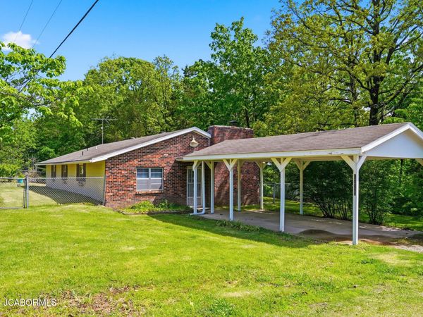 10019 BAKER ROAD, Henley, MO 65040