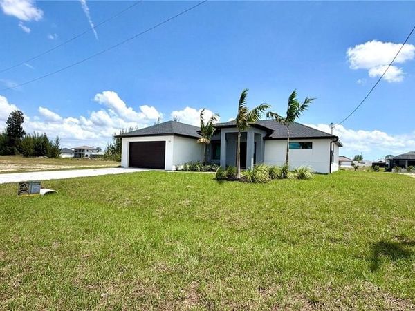 10 NE 9th ST , CAPE CORAL, FL 33909