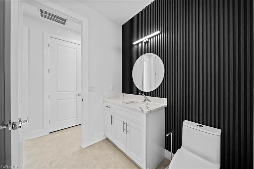 10 NE 9th St, Cape Coral, FL 33909 Photo