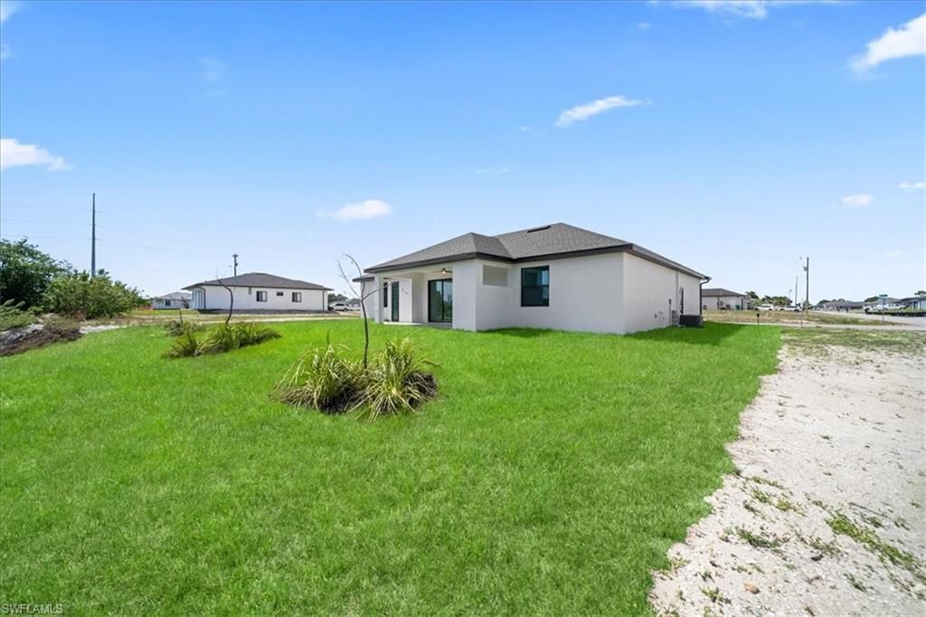 10 NE 9th St, Cape Coral, FL 33909 Photo