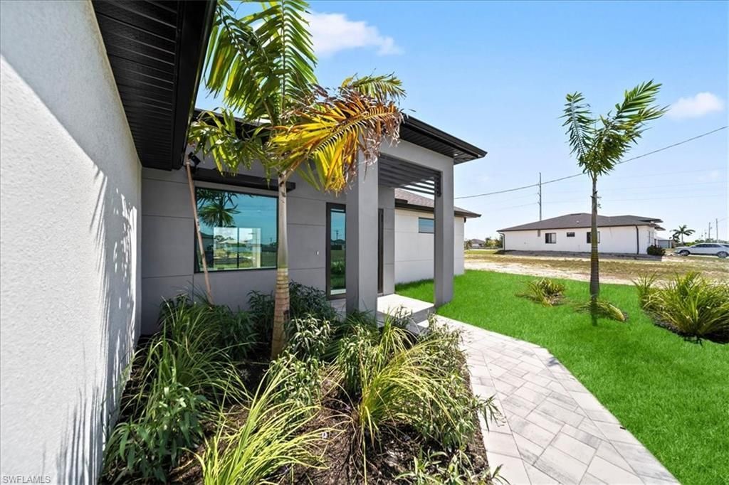 10 NE 9th St, Cape Coral, FL 33909 Photo