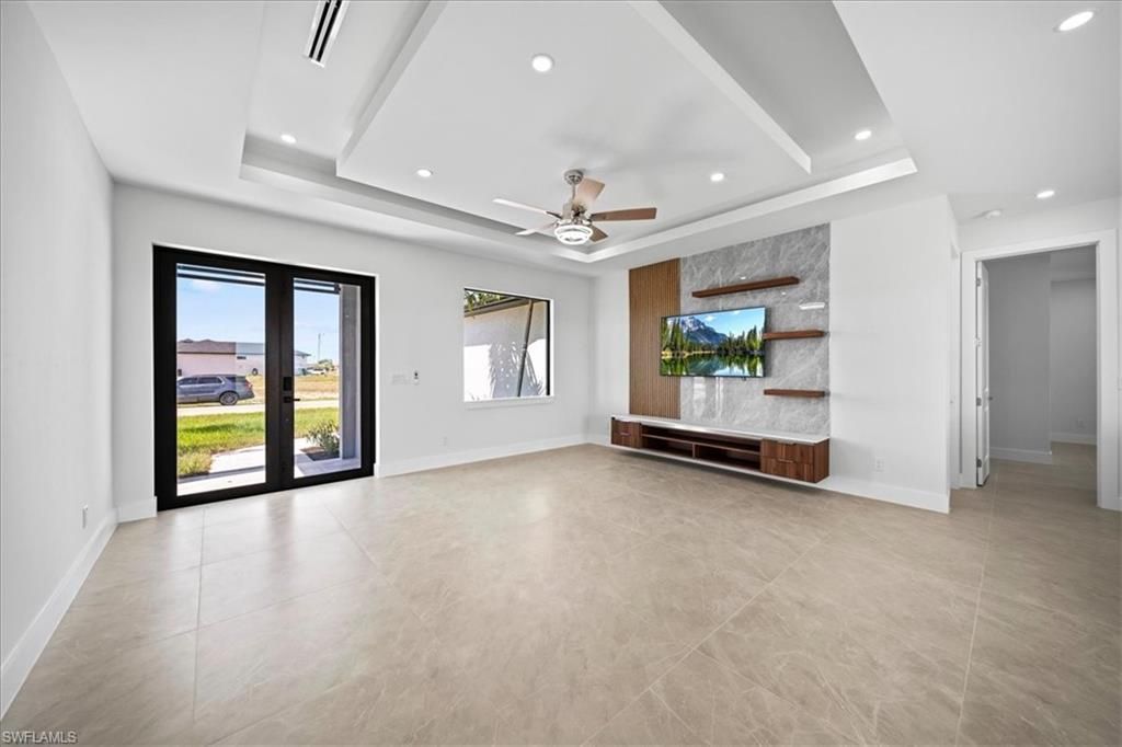 10 NE 9th St, Cape Coral, FL 33909 Photo