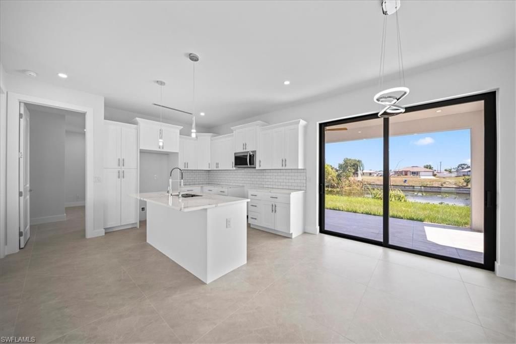 10 NE 9th St, Cape Coral, FL 33909 Photo
